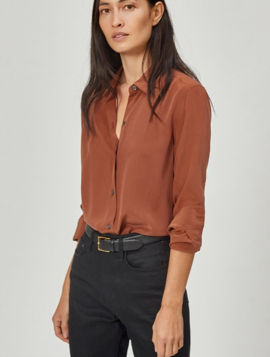Another classic from Equipment this no fail button down features a slightly boxy shape and will become your go to to pair with your favourite denim for an effortlessly elegant weekend look.  Shown here in a lovely tortoise shell colour! You'll want them in every colour.