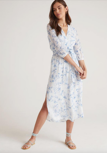 Super feminine and super soft this maxi dress from Bella Dahl does not disappoint.  Crafted from their signature soft fabric in a pretty indigo floral print this is a flattering and easy dress to wear.  Featuring a cross front top, 3/4 length sleeves and an adjustable waist with tie to cinch this is the epitome of effortless dress.  Great for dressing up or down we love this one!