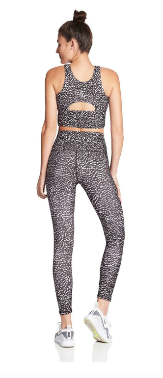 Bend and twist with ease - this sports bra from Nimble is designed for maximum comfort and coverage for your best studio workout yet.