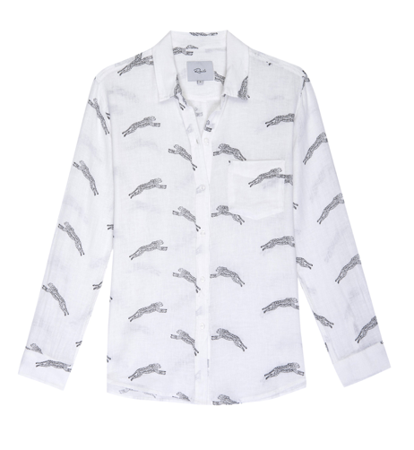 A purrr-fect shirt with a nod to the feline.  With a pretty cheetah print, a longer back and a single chest pocket this linen and rayon shirt with its relaxed body shape is one that flatters just about everyone. Pair with your denim for an lazy Sunday afternoon.