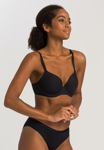 The Cotton Sensation range from Hanro is crafted from super soft cotton with a bit of elastane for stretch.  The Padded Bra will give you a great natural shape.  With gentle moulding, an elasticated trim and seamless construction this bra provides a custom fit.  This is a bra you will reach for again and again!