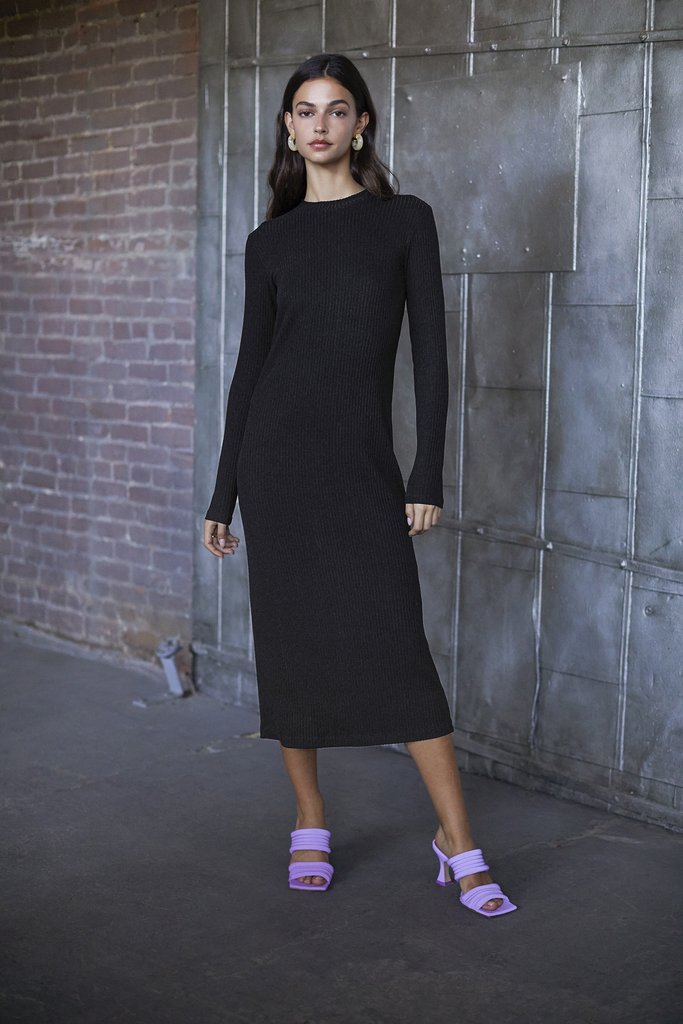 This classic Ember Maxi Dress from Velvet by Graham & Spencer is a stunning wide-rib column dress that features a sleek slit at the back. This staple dress looks effortless with trainers and equally amazing dressed up with heels. 