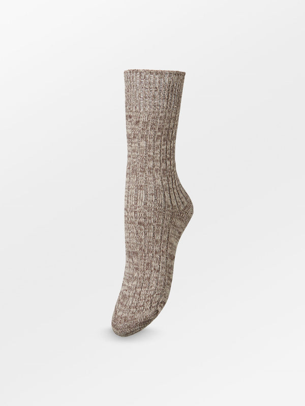 Pop your feet in these warm neutral coloured socks to jazz up your outfit! Wrap them up as a gift or keep them as a treat for yourself. You can never have too many pairs of socks! 