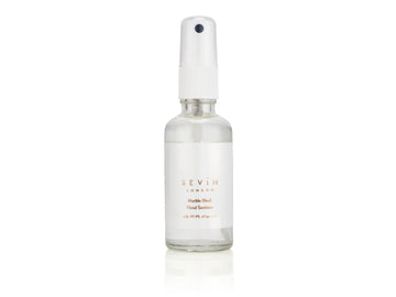 This delicately fragranced hand sanitiser kills 99.9% of bacteria for hygienic hands on the go. With a purifying fusion of clove and bergamot, will leave hands smelling fresh and feeling clean, with no sticky residue. Perfect to keep on your desk, in your bag and to add to your travel essentials list.