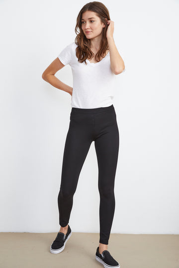 These Jillette Leggings from Velvet by Graham & Spencer are the perfect leggings that hold you in and flatter from every angle. Perfect for lounging around in at home and easy to dress up with a chunky knit and boots. 