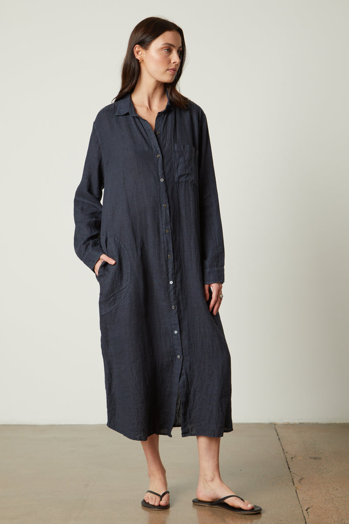 Say hello to Jora - the perfect everyday shirt dress.  Woven from Velvet by Graham & Spencer's signature super soft linen this dress can be worn in lots of different ways.  Unbutton the top half and put a little vest on underneath, buttoned all the way down for a loose relaxed vibe or use the self tie belt to give a bit of shape.  Another great wardrobe staple from Velvet. 